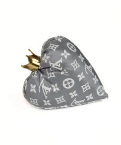 The Crowned Heart: Paris Grey